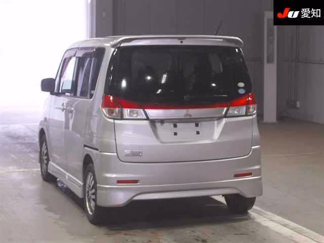MITSUBISHI DELICA D:2
