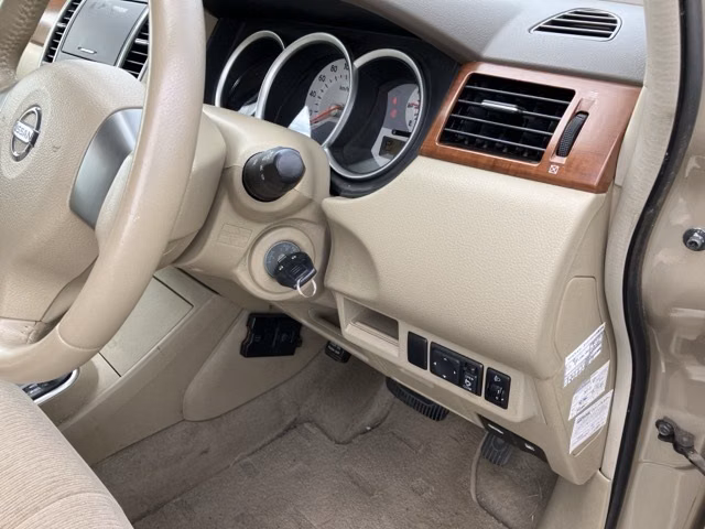 NISSAN TIIDA LATIO