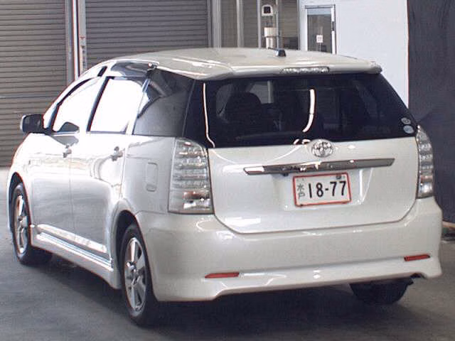 TOYOTA WISH