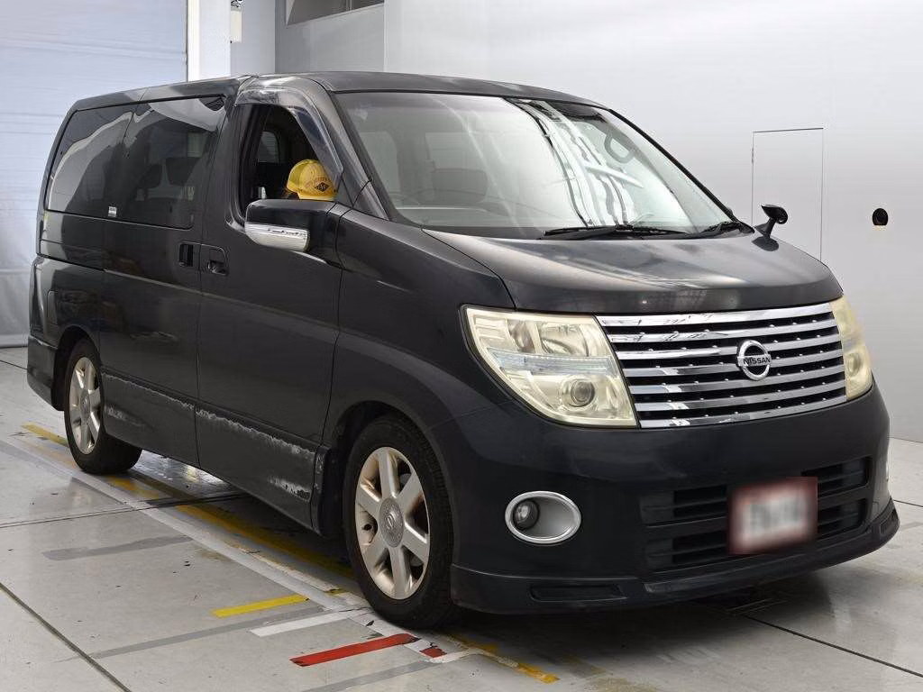 NISSAN ELGRAND