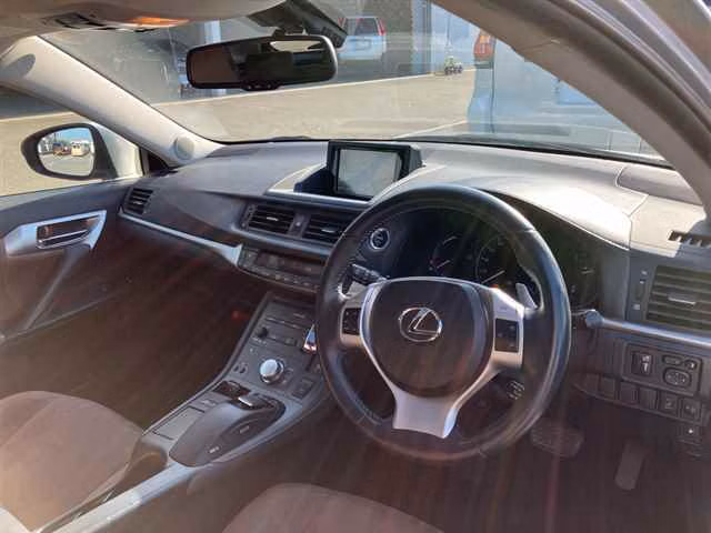 LEXUS CT200H
