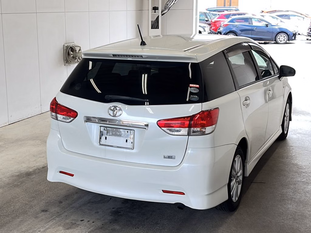 TOYOTA WISH