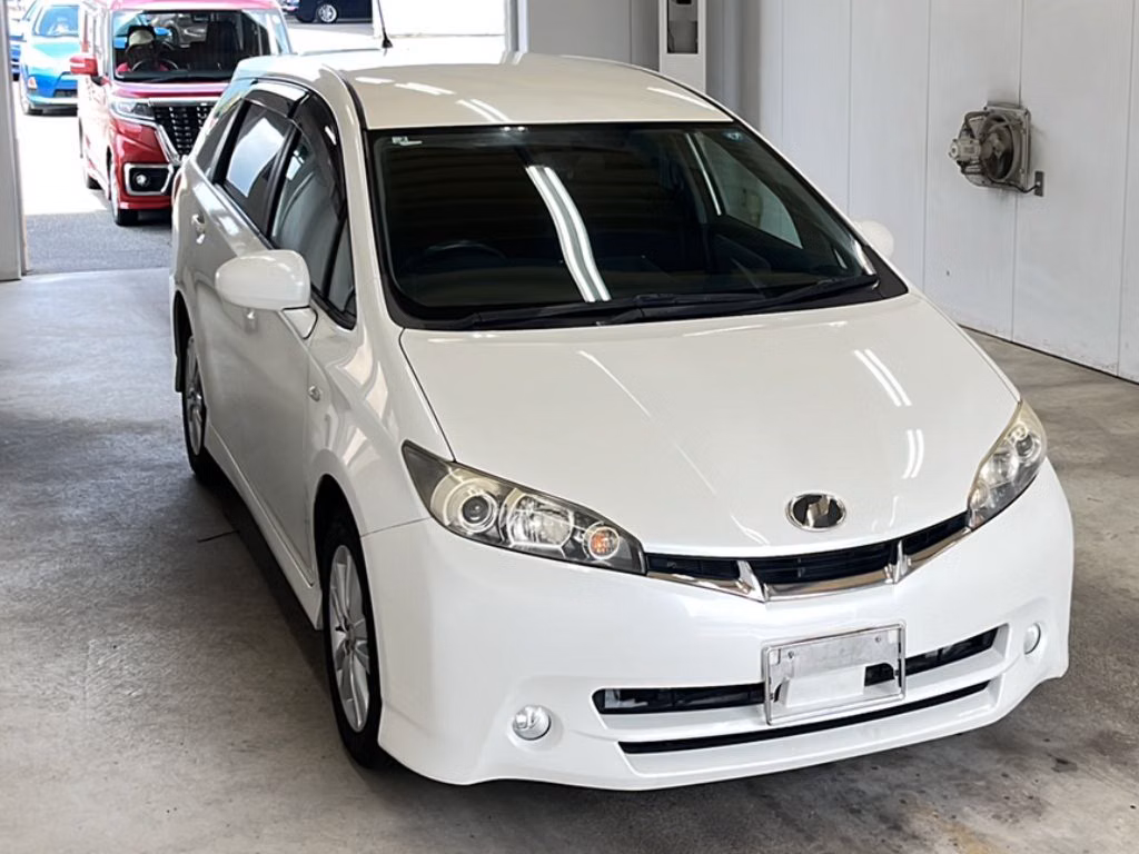 TOYOTA WISH