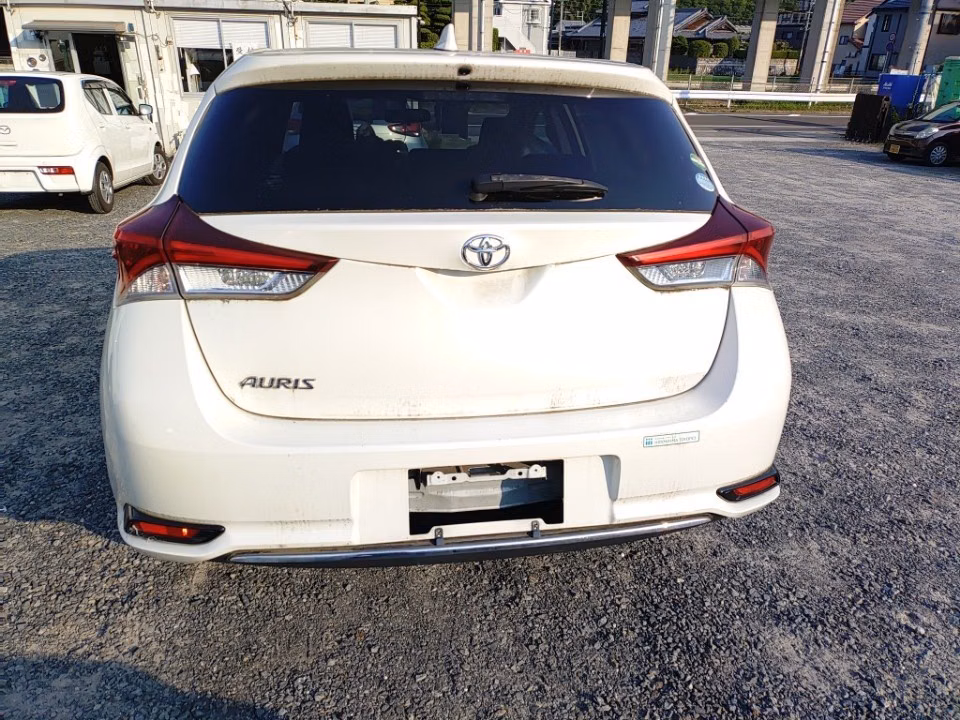 TOYOTA AURIS