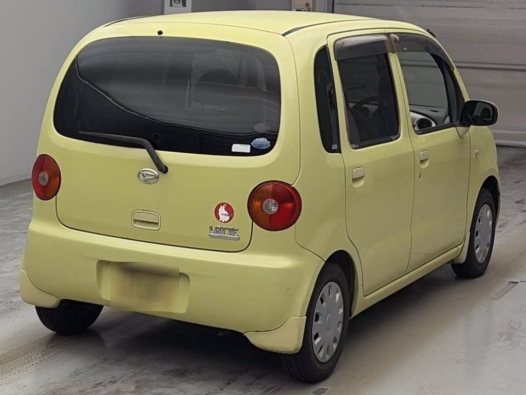 DAIHATSU MOVE LATTE