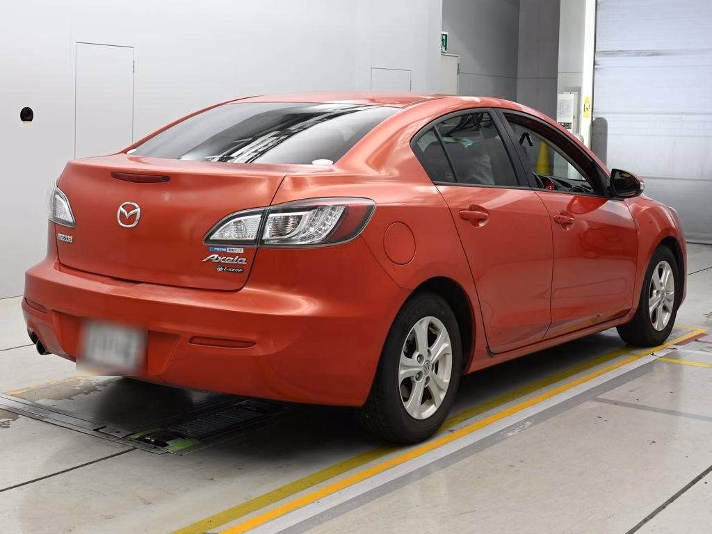 MAZDA AXELA