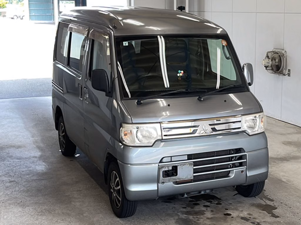 MITSUBISHI MINICAB