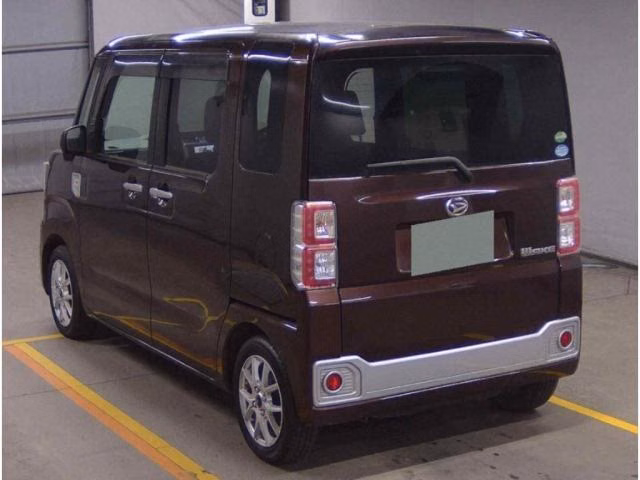 DAIHATSU WAKE