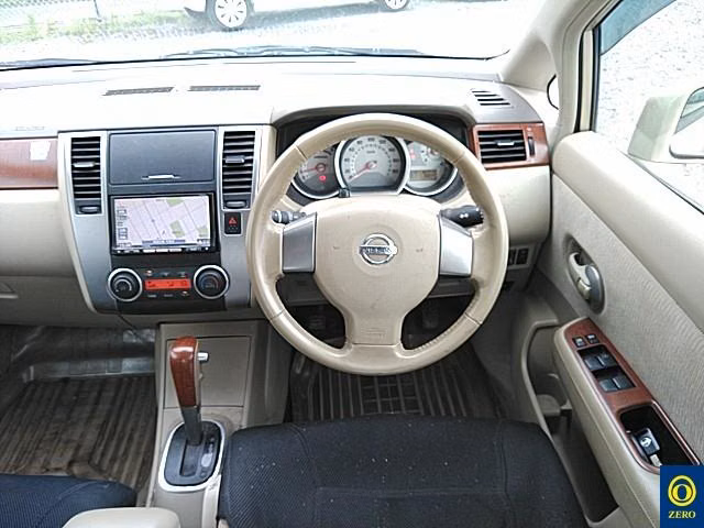 NISSAN TIIDA LATIO