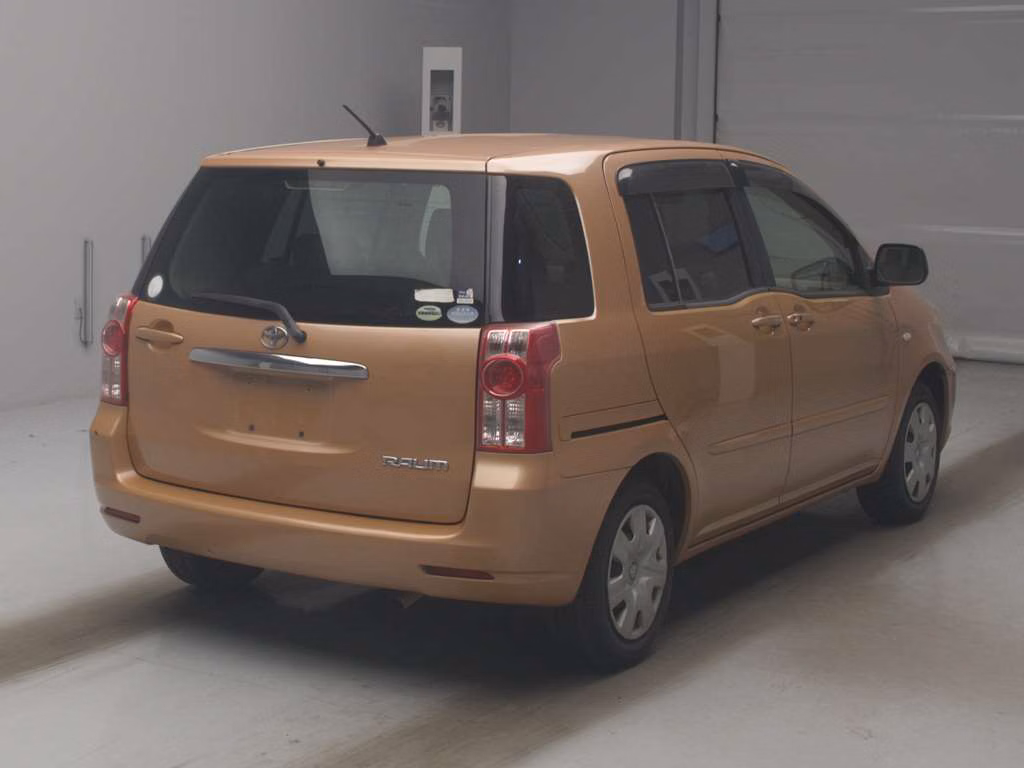 TOYOTA RAUM