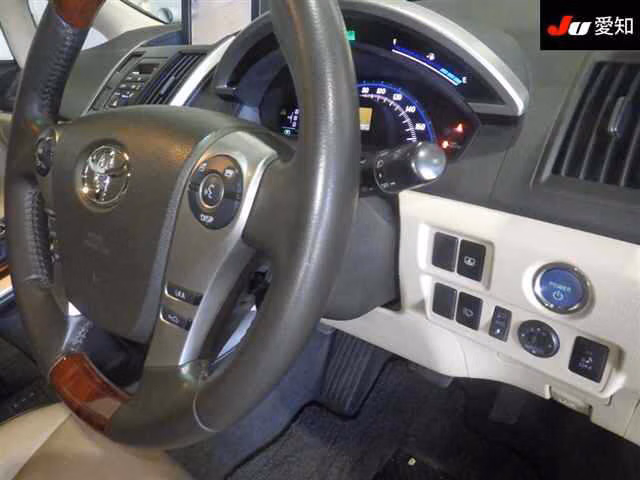 TOYOTA SAI