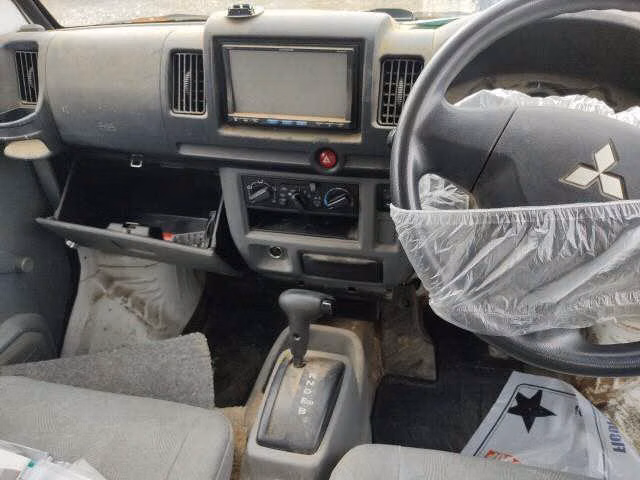 MITSUBISHI MINICAB MIEV