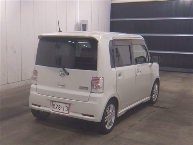 DAIHATSU MOVE CONTE