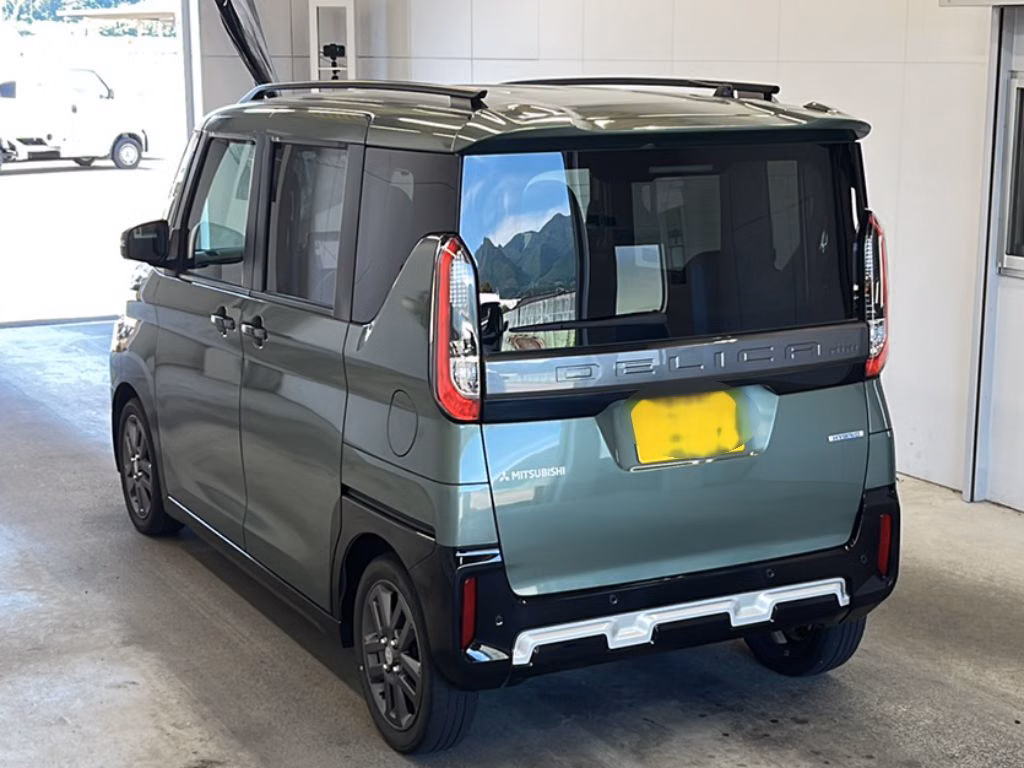MITSUBISHI DELICA MINI