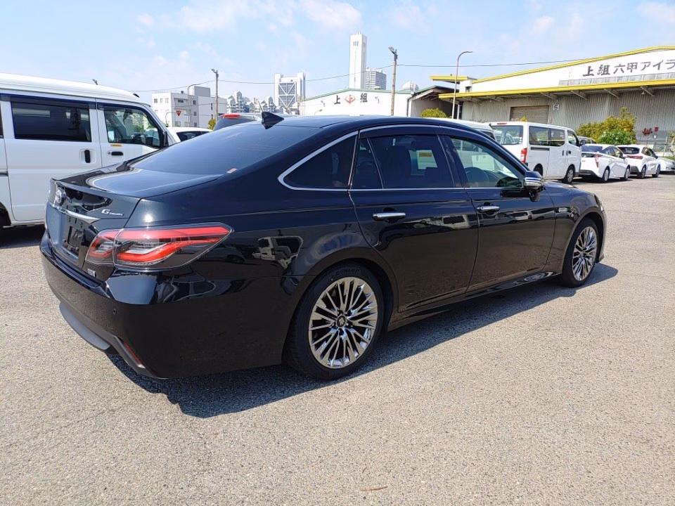 TOYOTA CROWN
