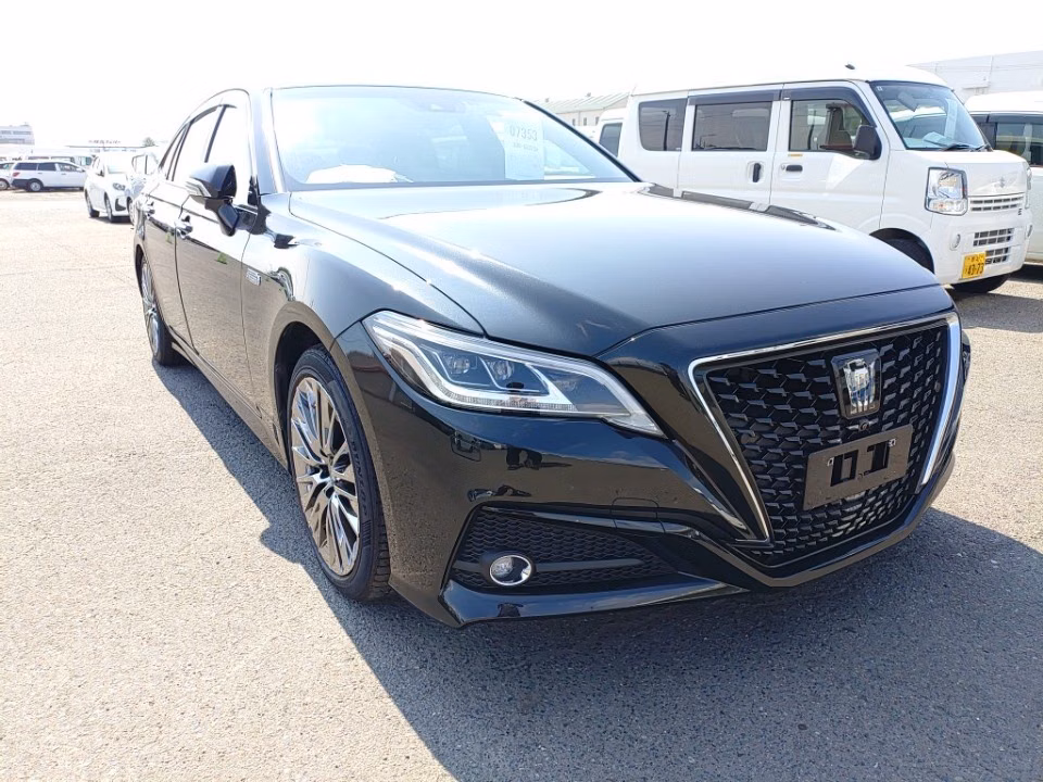 TOYOTA CROWN