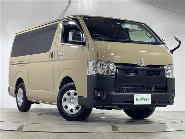 TOYOTA REGIUS ACE