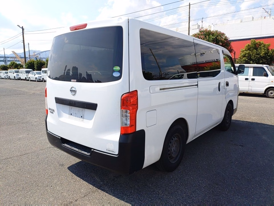 NISSAN NV350 CARAVAN