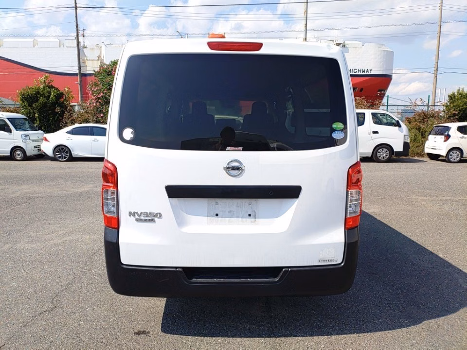 NISSAN NV350 CARAVAN