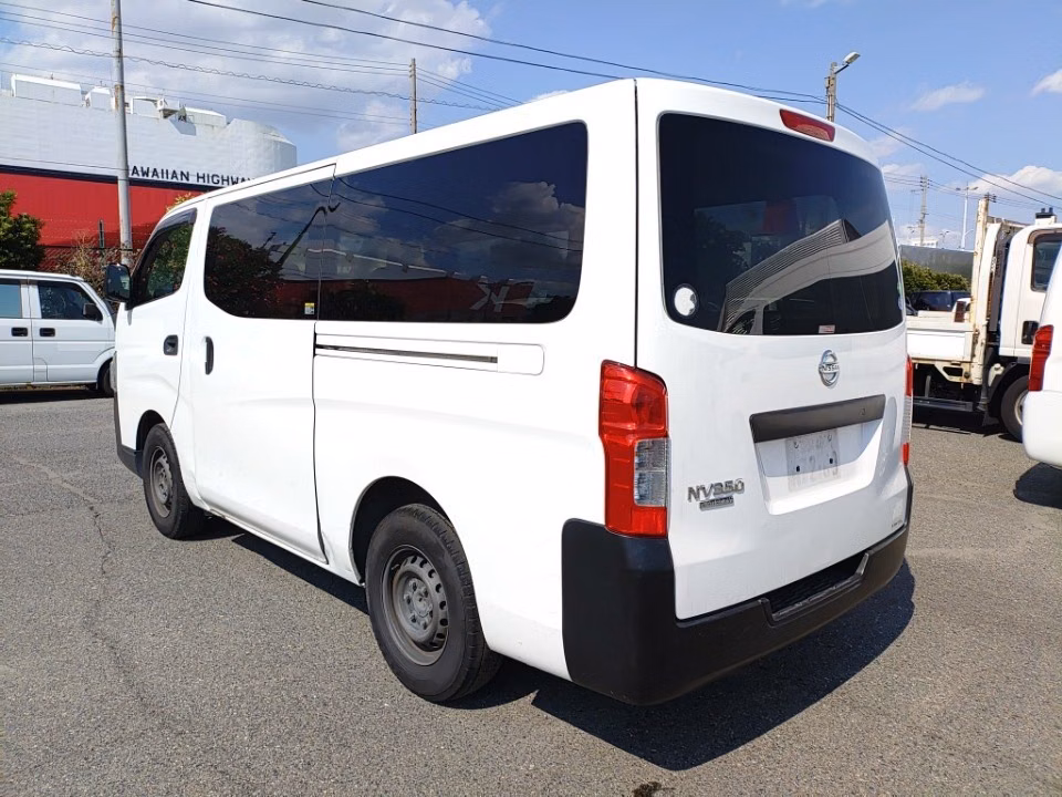 NISSAN NV350 CARAVAN