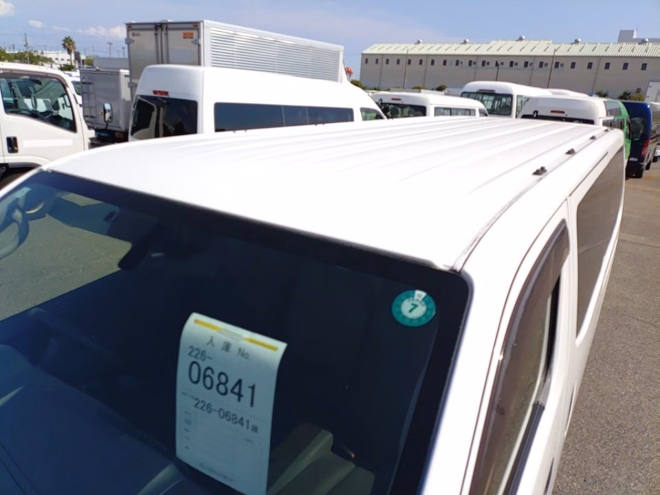 NISSAN NV350 CARAVAN