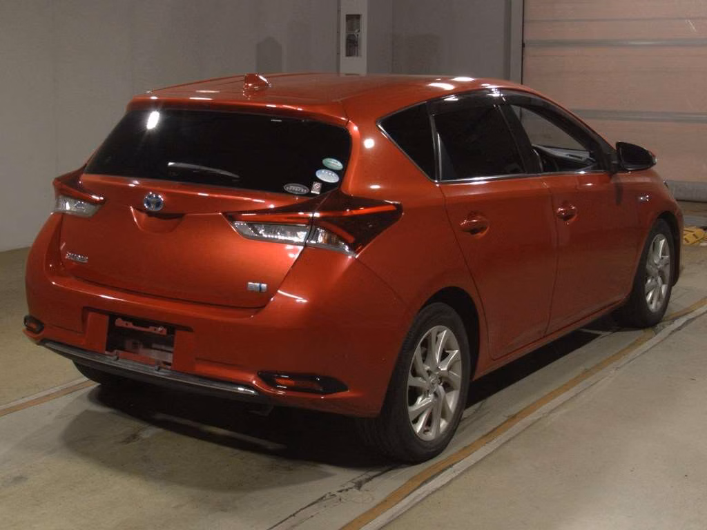 TOYOTA AURIS