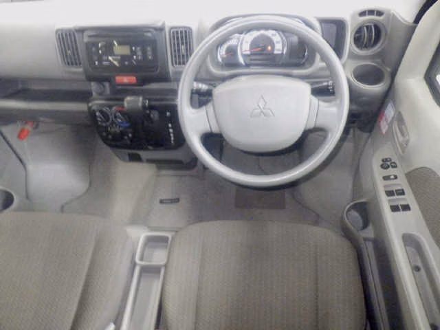 MITSUBISHI MINICAB