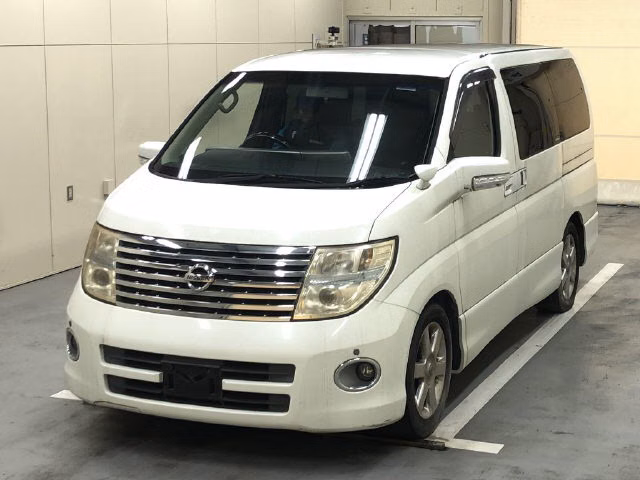 NISSAN ELGRAND