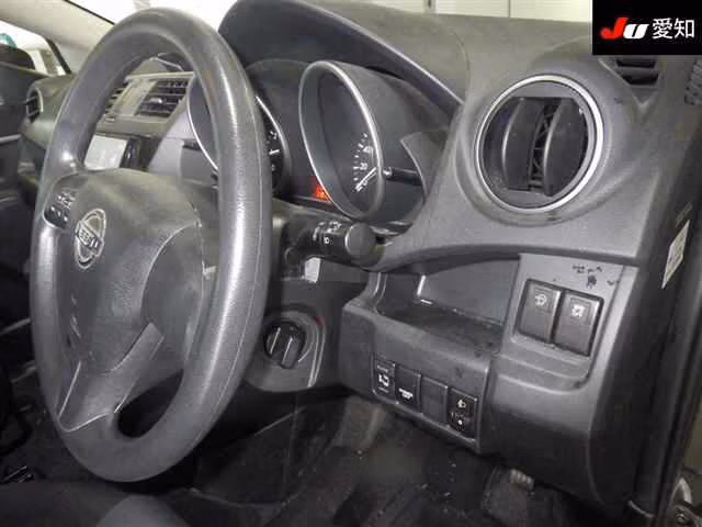 NISSAN LAFESTA