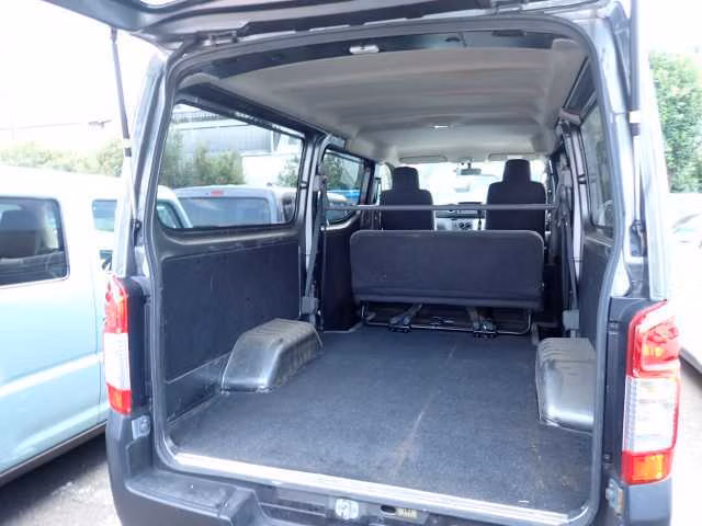 NISSAN NV350 CARAVAN