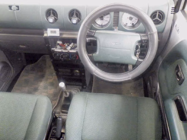 DAIHATSU NAKED