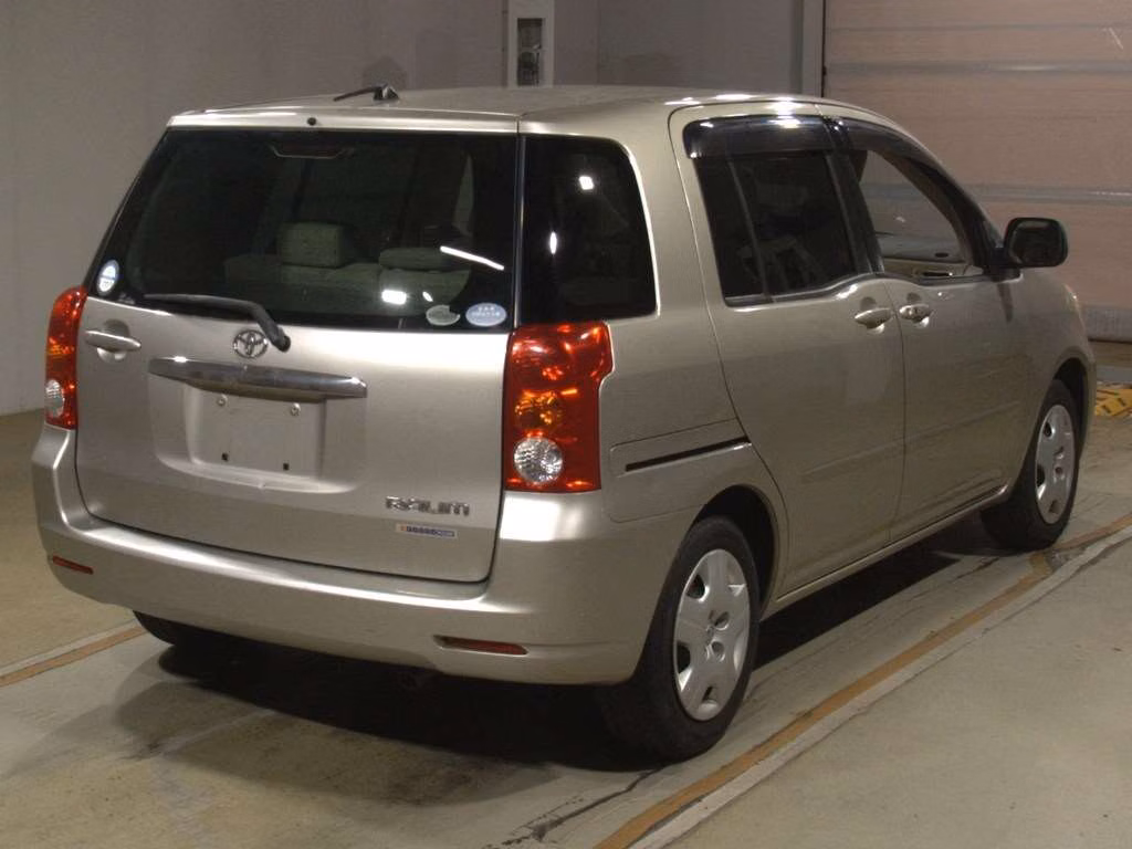 TOYOTA RAUM