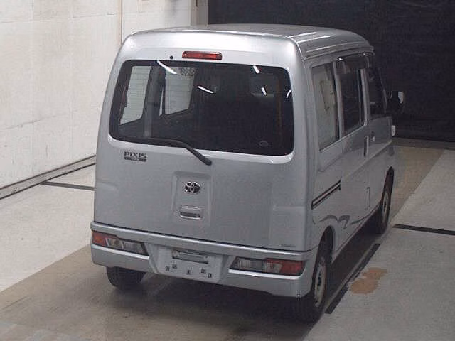 TOYOTA PIXIS VAN