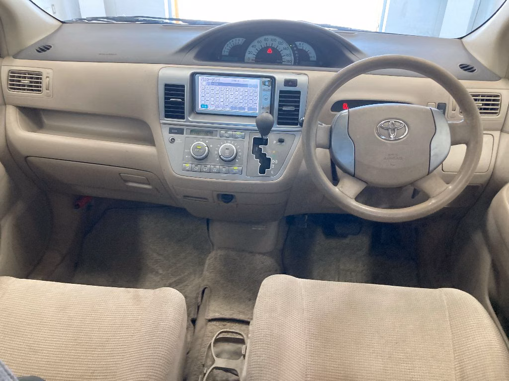 TOYOTA RAUM