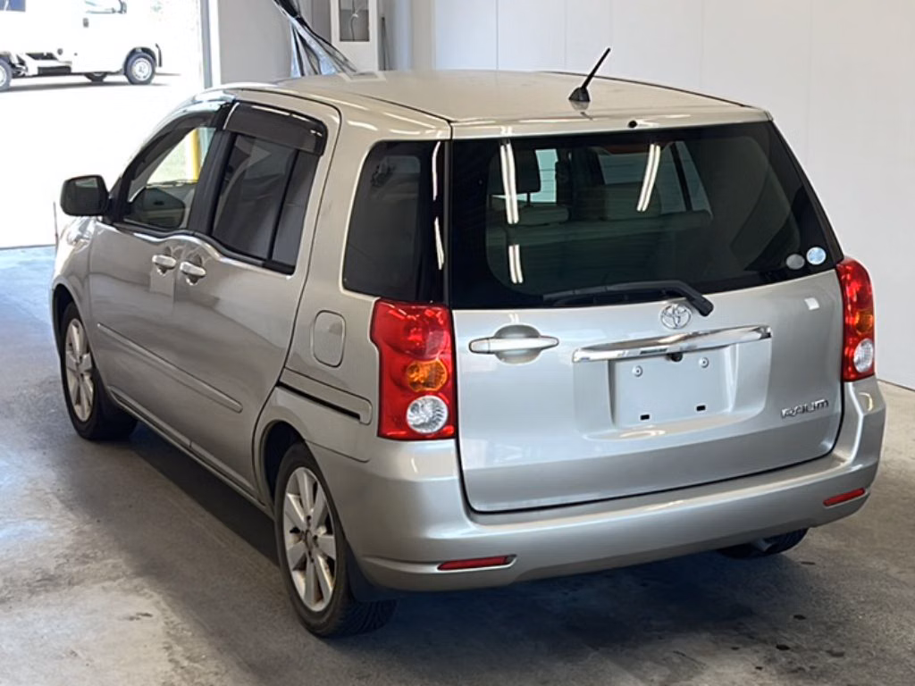 TOYOTA RAUM
