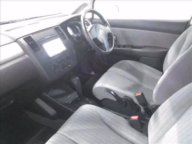 NISSAN TIIDA LATIO