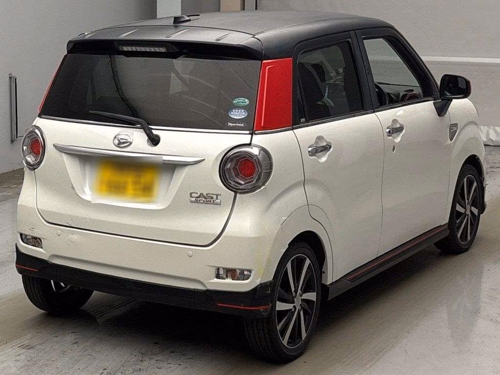 DAIHATSU CAST
