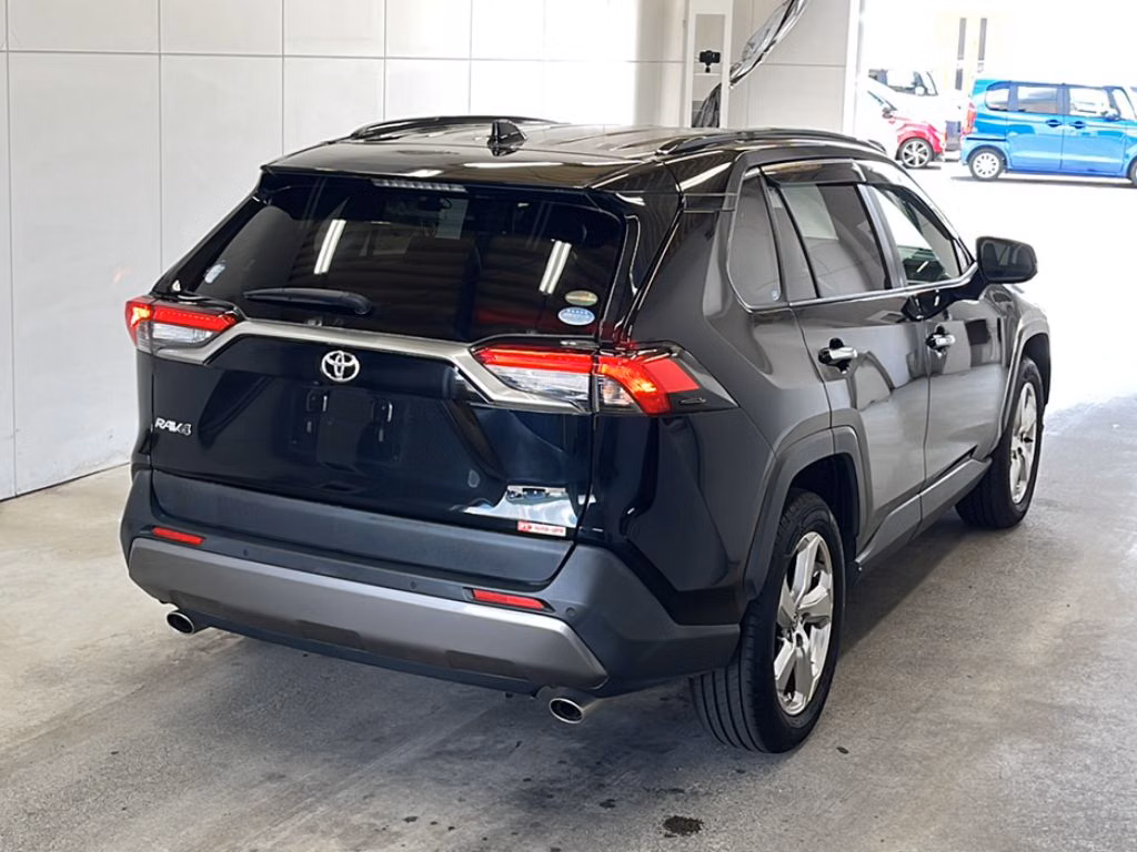TOYOTA RAV4