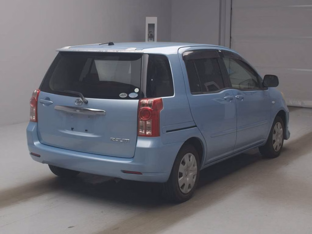 TOYOTA RAUM