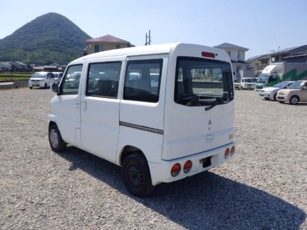 MITSUBISHI TOWN BOX