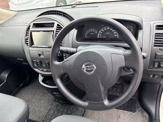 NISSAN LAFESTA