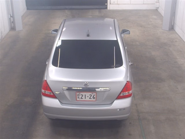 NISSAN TIIDA LATIO