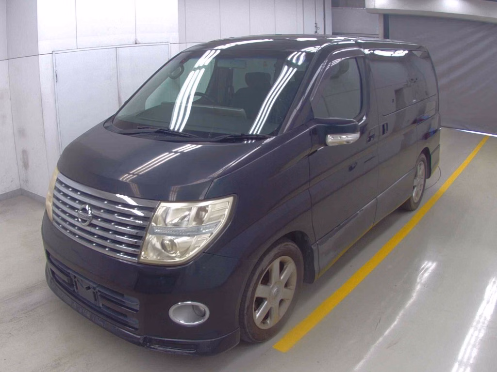 NISSAN ELGRAND
