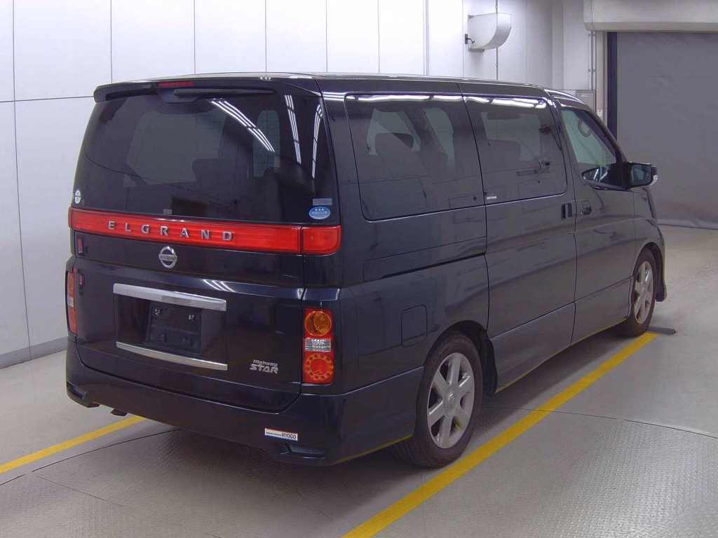 NISSAN ELGRAND