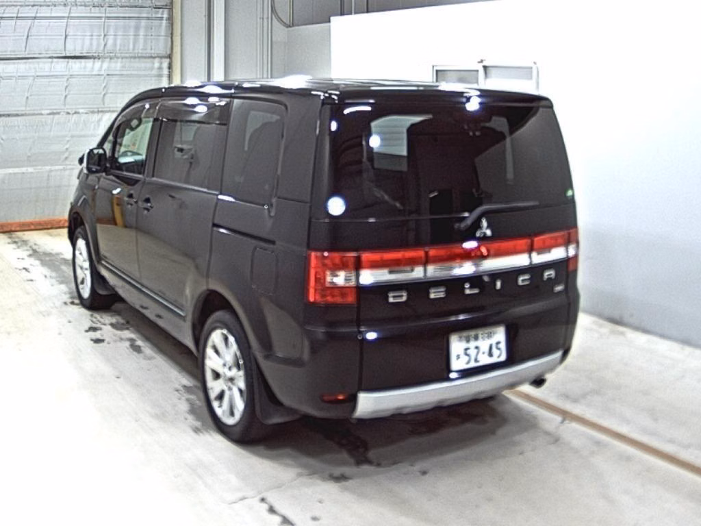 MITSUBISHI DELICA D:5