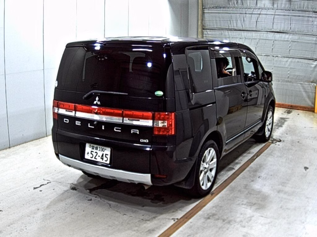 MITSUBISHI DELICA D:5