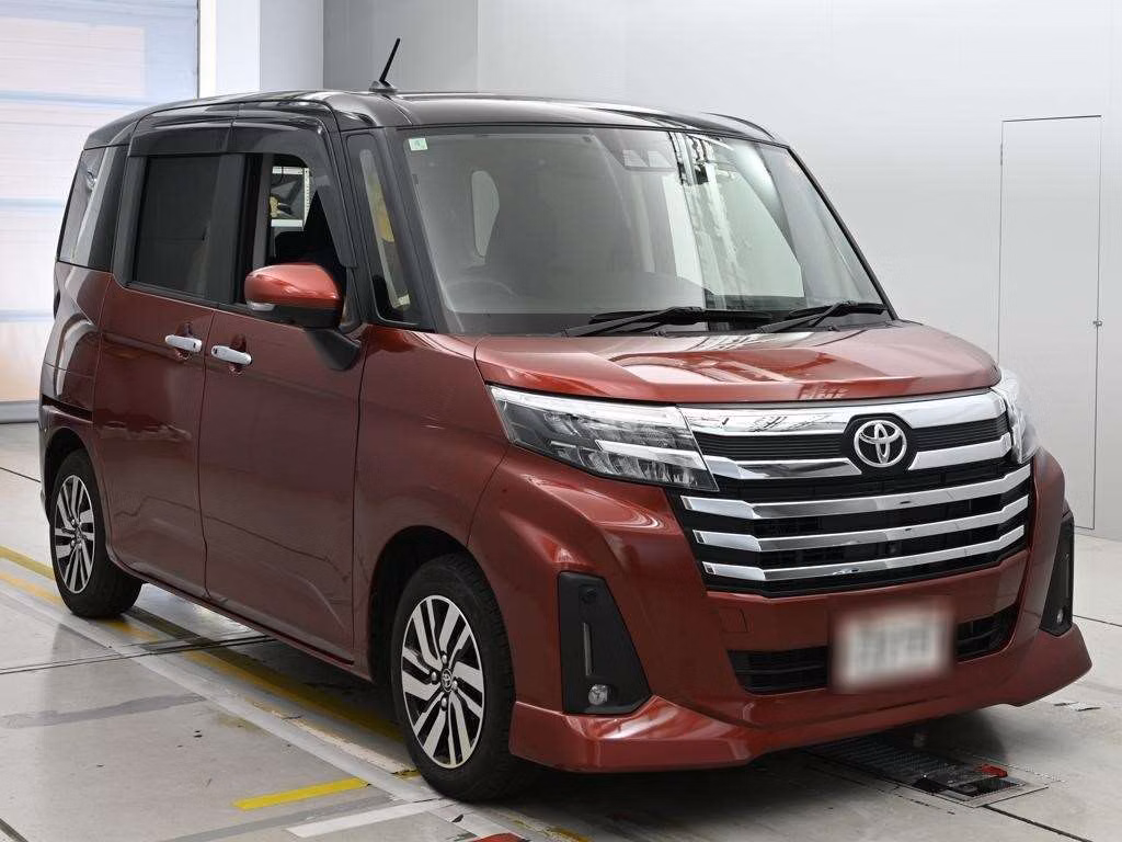 TOYOTA ROOMY
