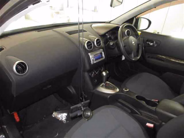NISSAN DUALIS