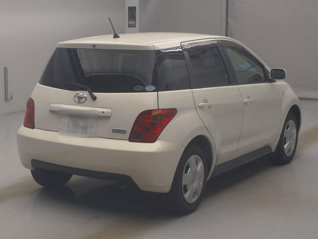 TOYOTA IST