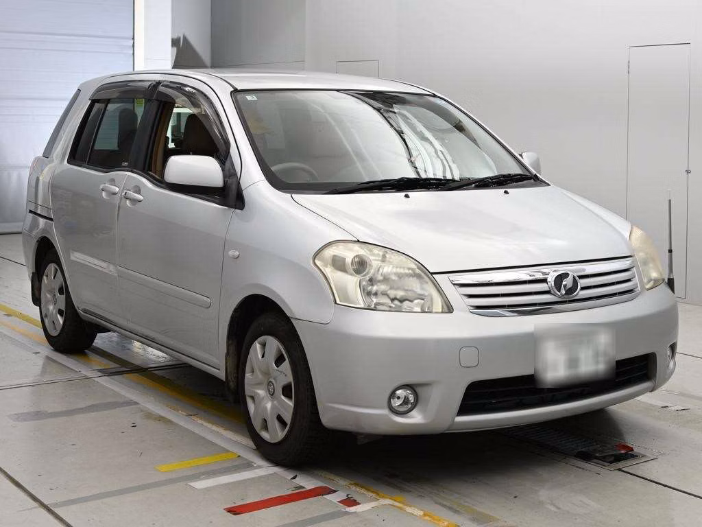 TOYOTA RAUM